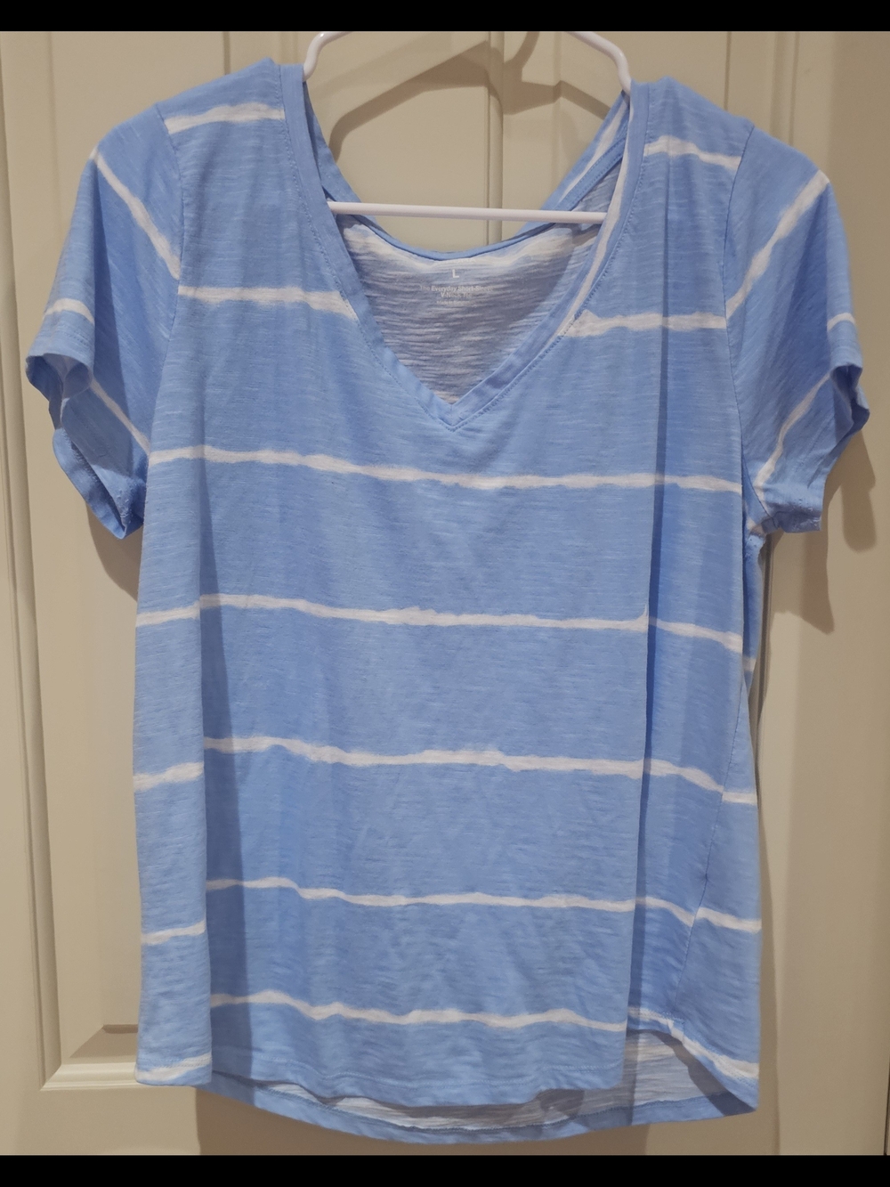 Sonoma Light Blue & White Stripe V-Neck Women's Top Size Large